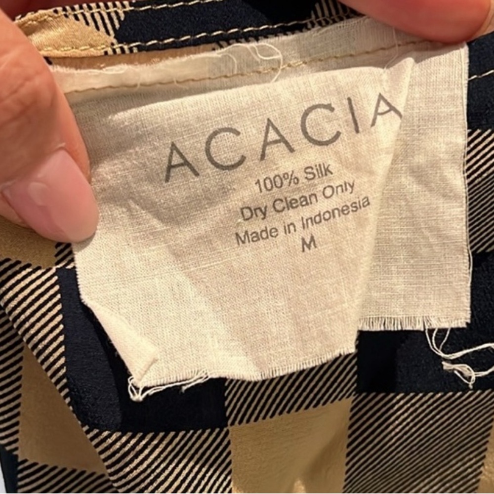 Acacia 100% Silk Jumper - Runs big on bottom! - Picture 3 of 8